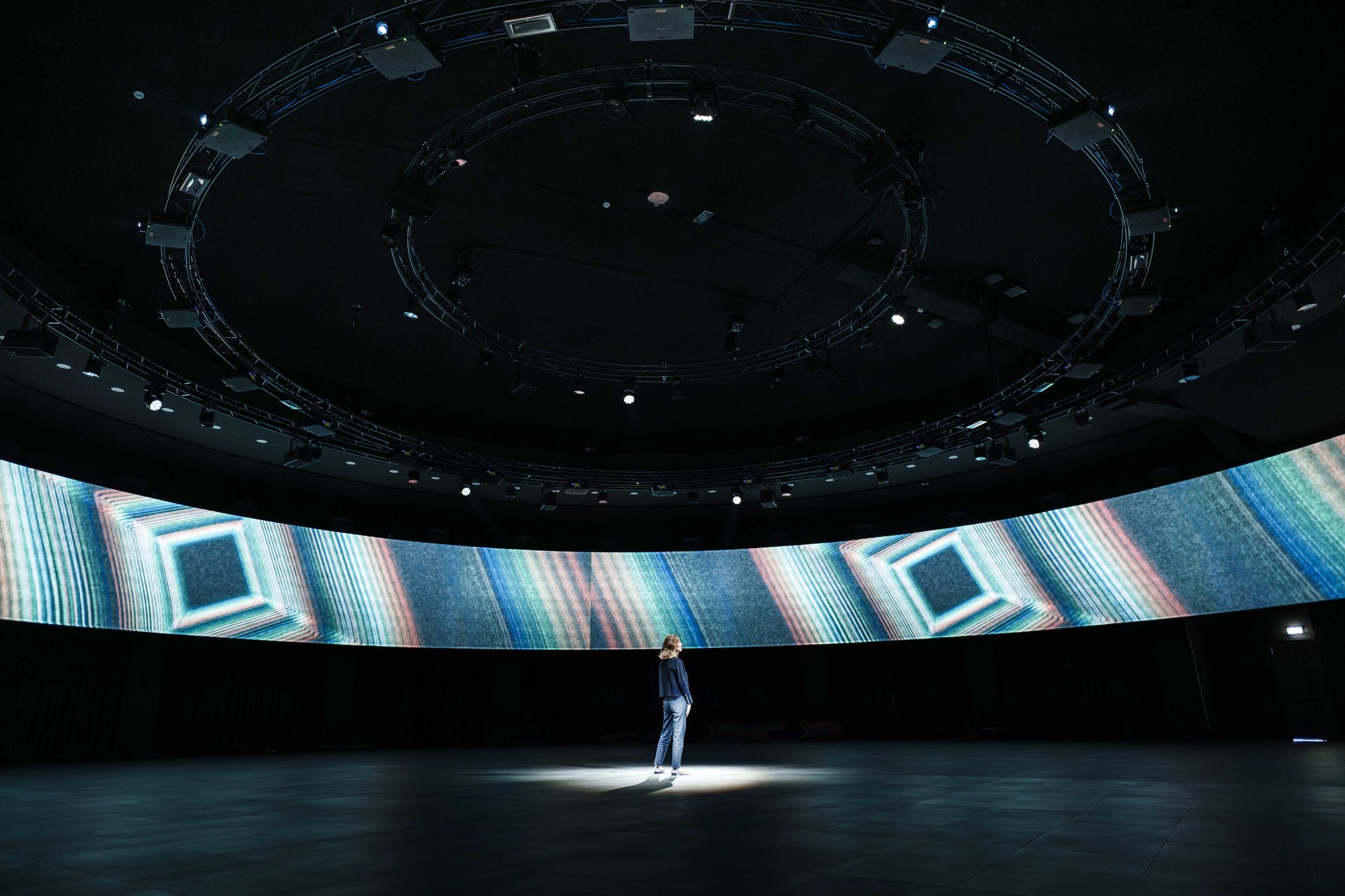 Quark 2.0_A New Era_32 Quark 2.0_A New Era_32